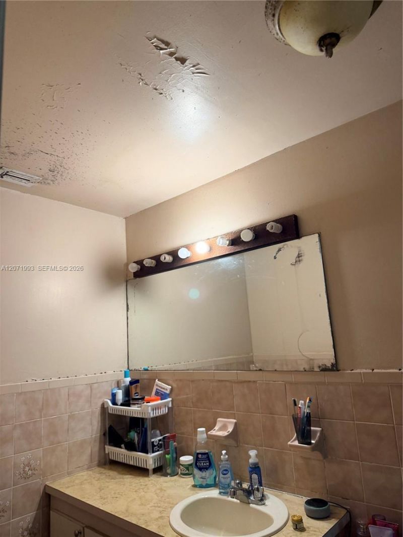 733 E 26th St , Hialeah, FL 33013 Photo