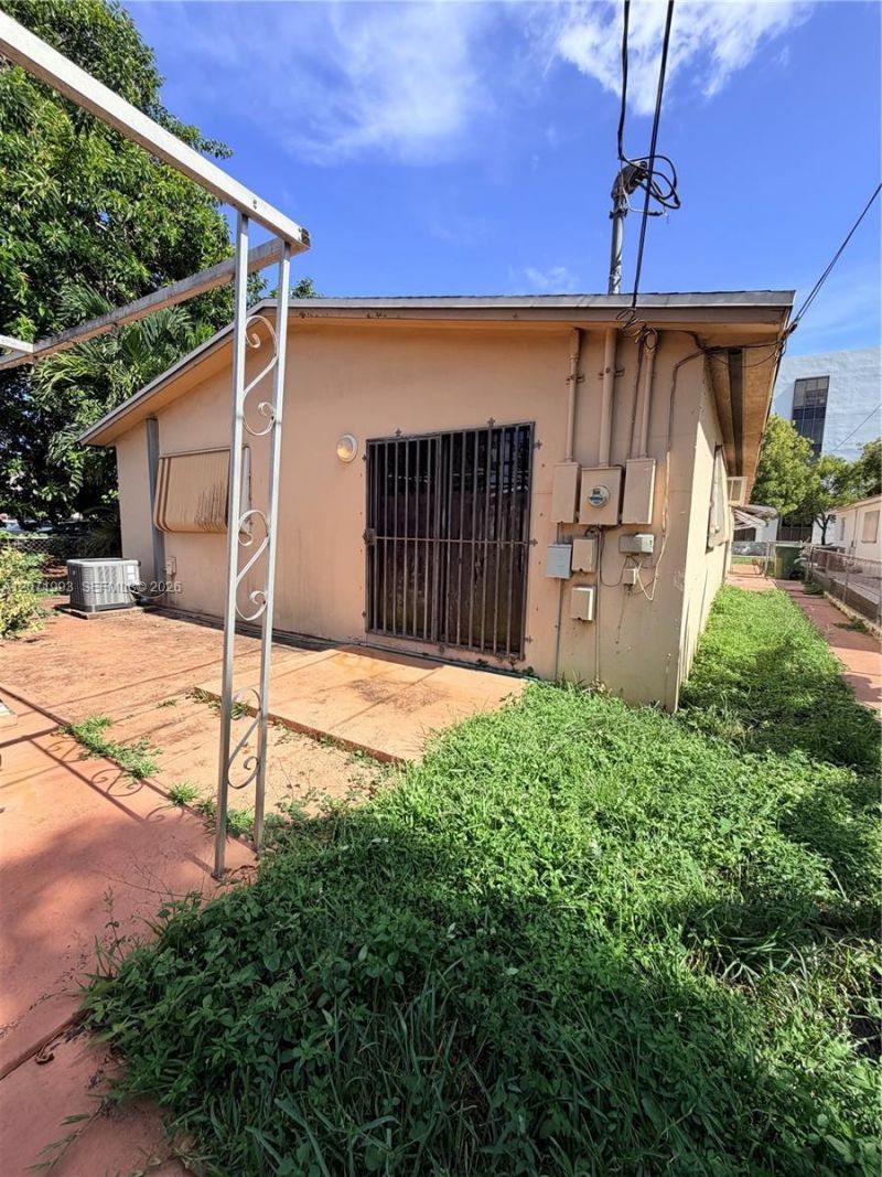 733 E 26th St , Hialeah, FL 33013 Photo