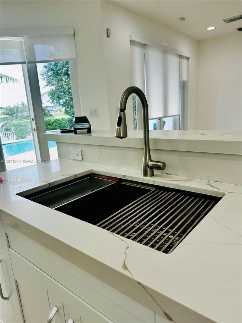 1421 SW 153rd Path, Miami, FL 33194 Photo