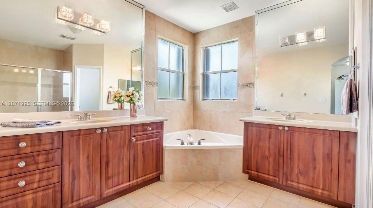 1421 SW 153rd Path, Miami, FL 33194 Photo