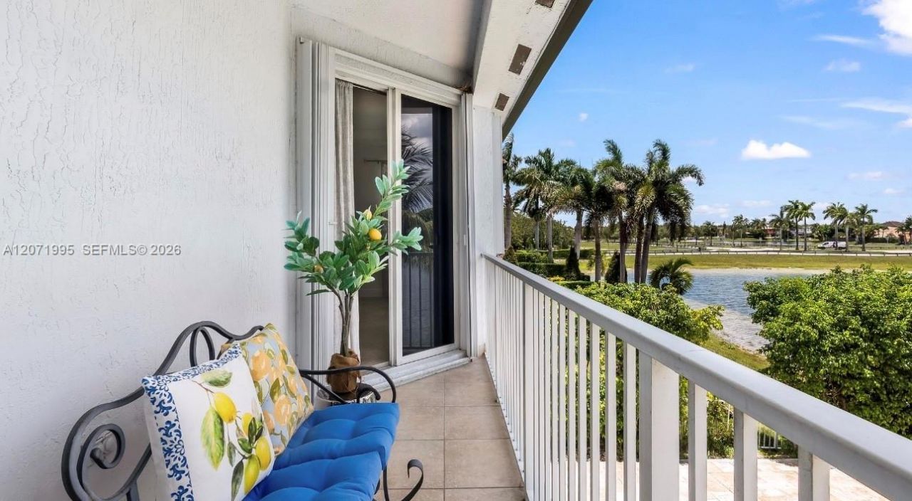 1421 SW 153rd Path, Miami, FL 33194 Photo