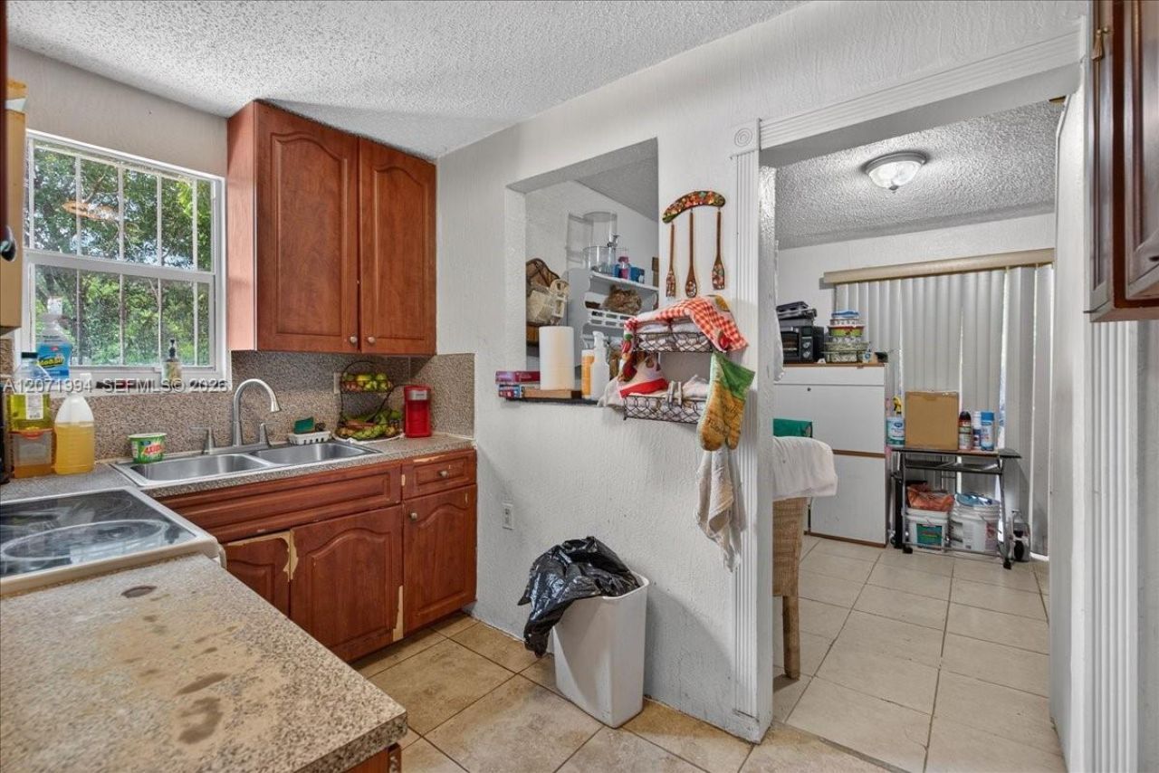 1925 NW 85th St, Miami, FL 33147 Photo
