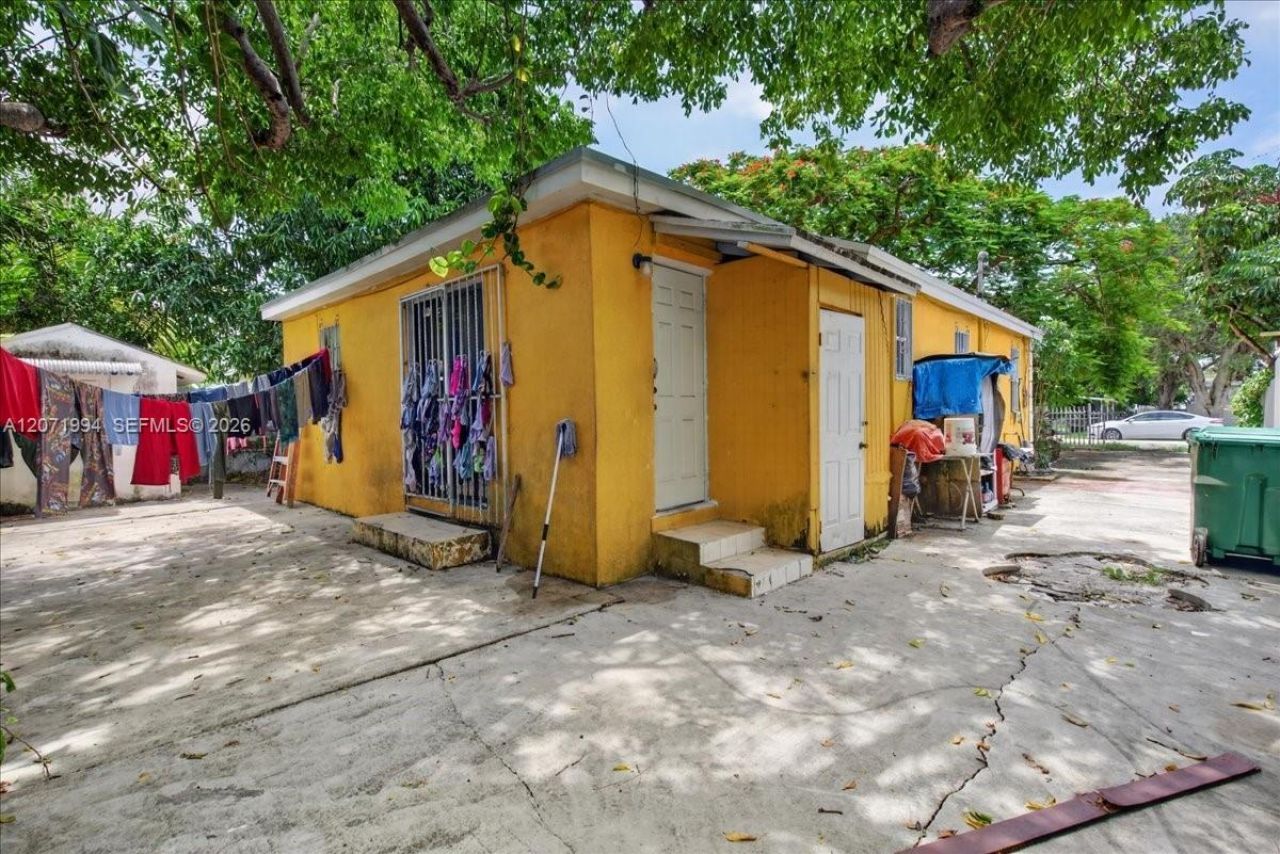 1925 NW 85th St, Miami, FL 33147 Photo