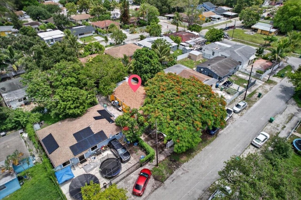 1925 NW 85th St, Miami, FL 33147 Photo