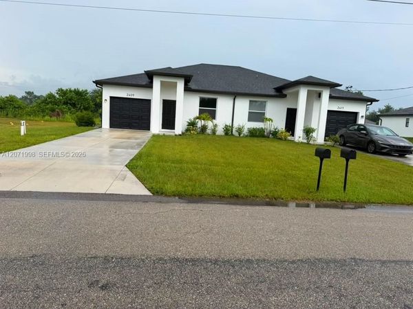 Unit B, Lehigh Acres, FL 33973