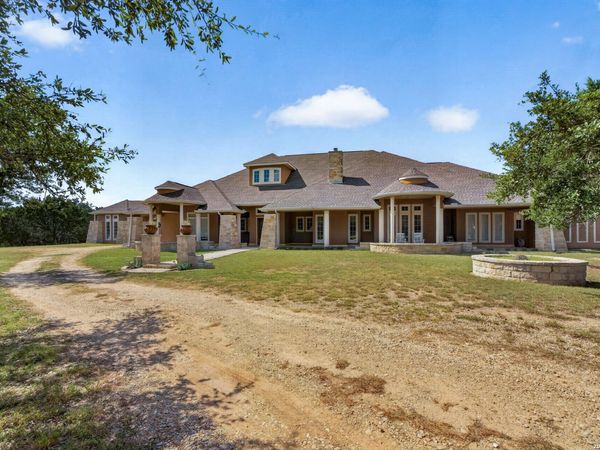 471 Settlement Rd, Bandera, TX 78003
