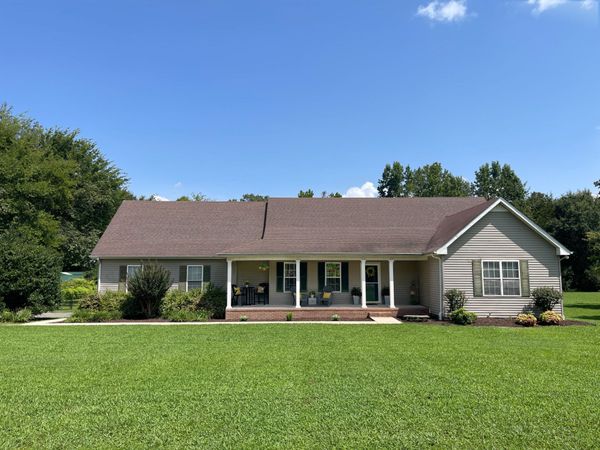 15 Meadowland Dr , Manchester, TN 37355