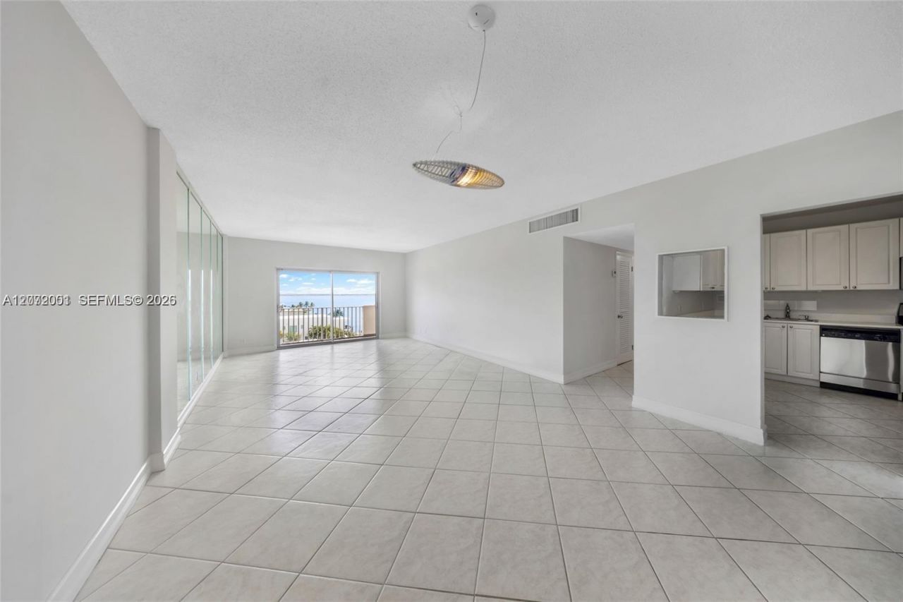 1455 N Treasure Dr , Unit 7J, North Bay Village, FL 33141 Photo