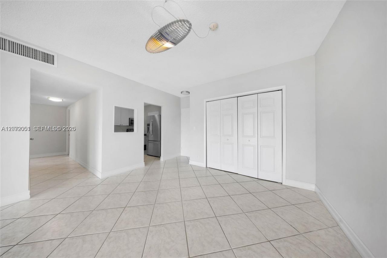 1455 N Treasure Dr , Unit 7J, North Bay Village, FL 33141 Photo