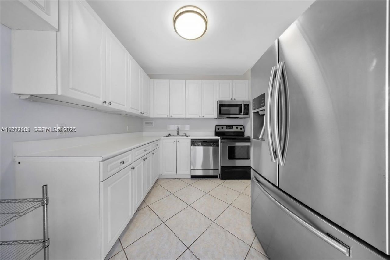 1455 N Treasure Dr , Unit 7J, North Bay Village, FL 33141 Photo