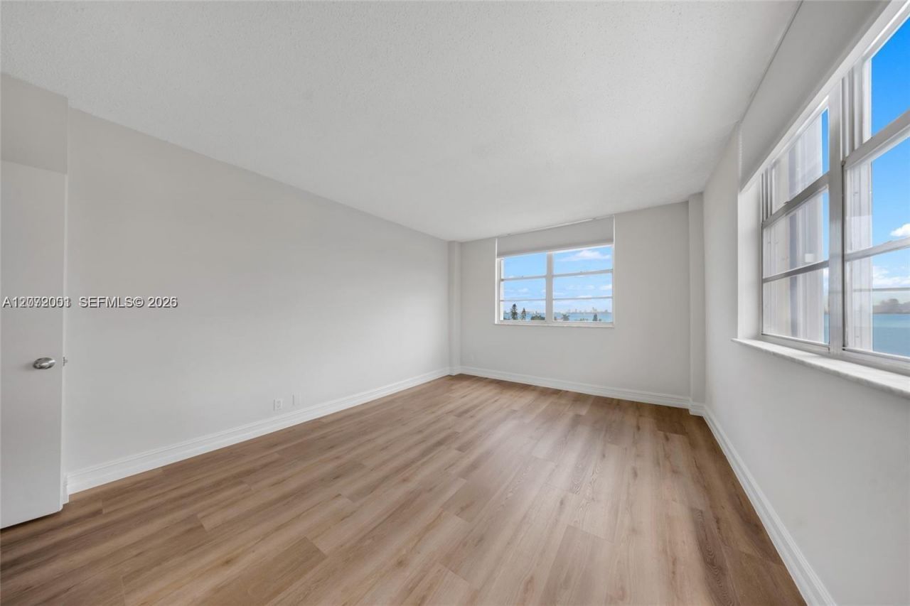 1455 N Treasure Dr , Unit 7J, North Bay Village, FL 33141 Photo