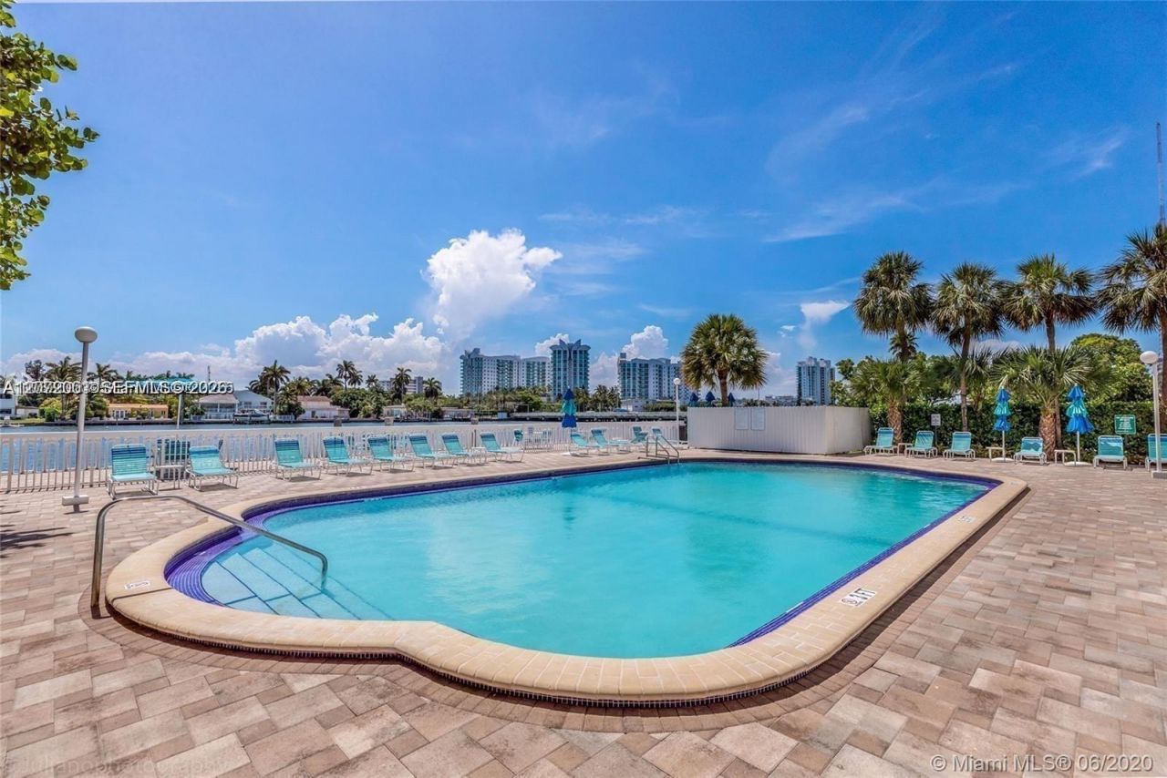 1455 N Treasure Dr , Unit 7J, North Bay Village, FL 33141 Photo