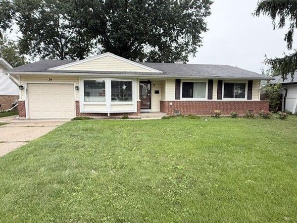 34 Evergreen Street, Elk Grove Village, IL 60007