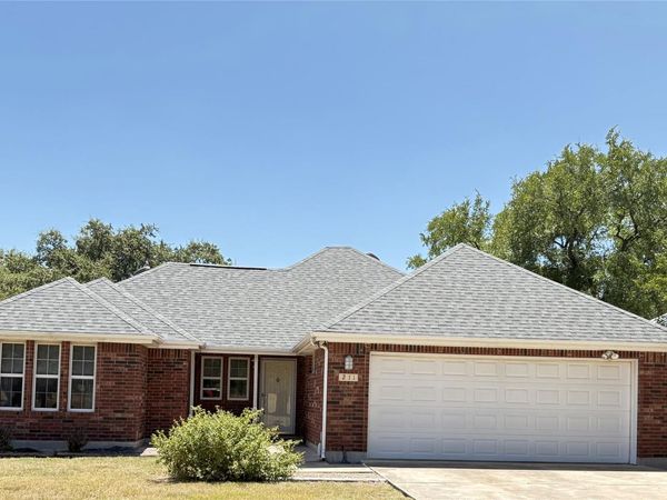 211 Fox XING, Burnet, TX 78611