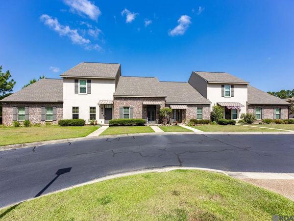 5762 Mimosa Way, St Francisville, LA 70775