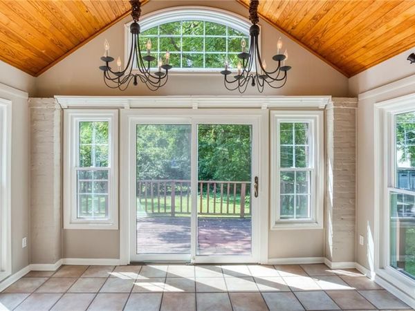 8309 W 60 Street, Merriam, KS 66202