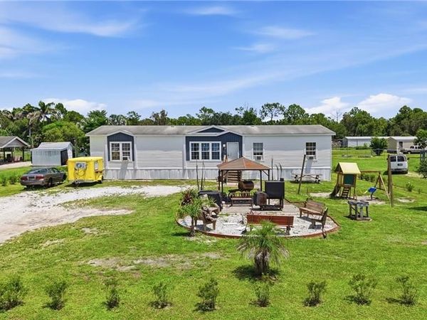 3621 Dustin DR , LABELLE, FL 33935