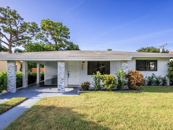 699 NE 40TH Street, Oakland Park, FL 33334