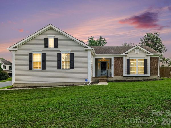 109 Brookstone Drive, Mount Holly, NC 28120