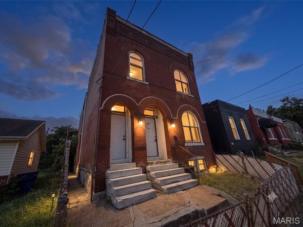 3130 Caroline Street , St Louis, MO 63104