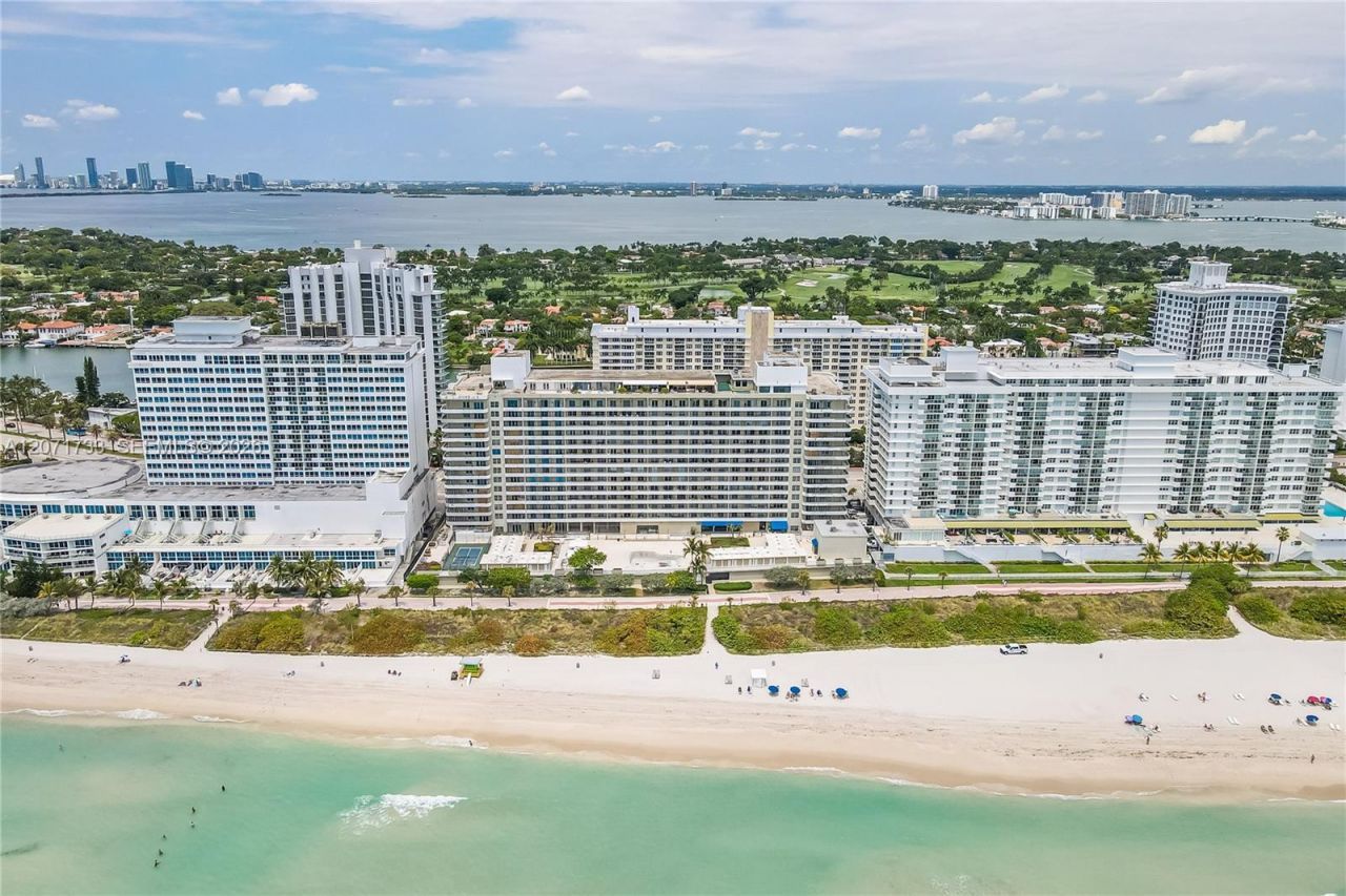 5555 Collins Ave , Unit 5A, Miami Beach, FL 33140 Photo