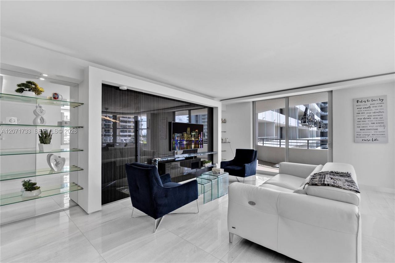 5555 Collins Ave , Unit 5A, Miami Beach, FL 33140 Photo