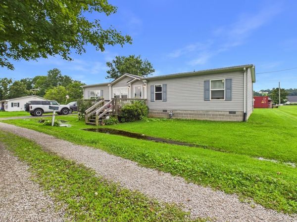 Middlebourne, WV 26149