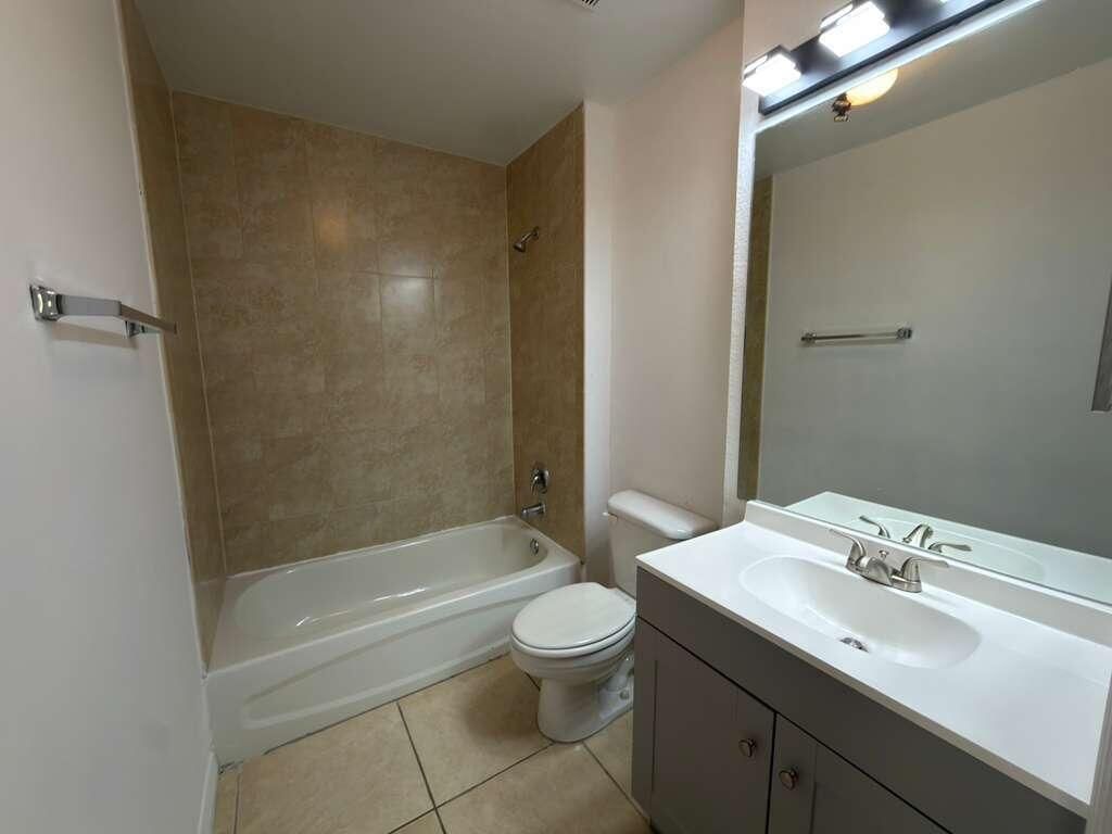 3842 SW 48th Avenue, Hollywood, FL 33023 Photo