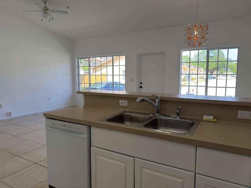 3842 SW 48th Avenue, Hollywood, FL 33023 Photo
