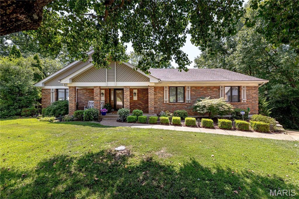 3008 Oakvilla Manor Court, Oakville, MO 63129 Main Photo