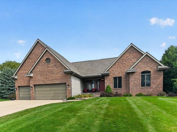 841 Wickersham Court, Sun Prairie, WI 53590