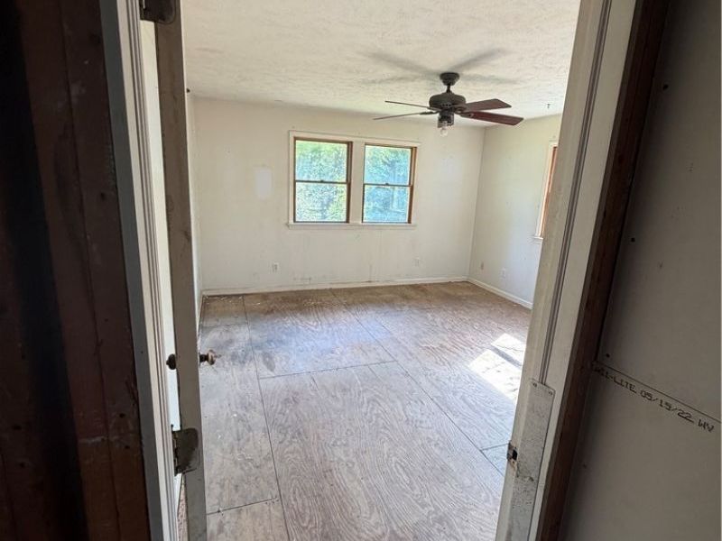 8585 Old State Road, Chardon, OH 44024 Photo 6