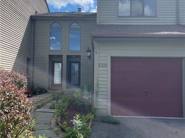 8206 Honeysuckle Drive, Liverpool, NY 13090