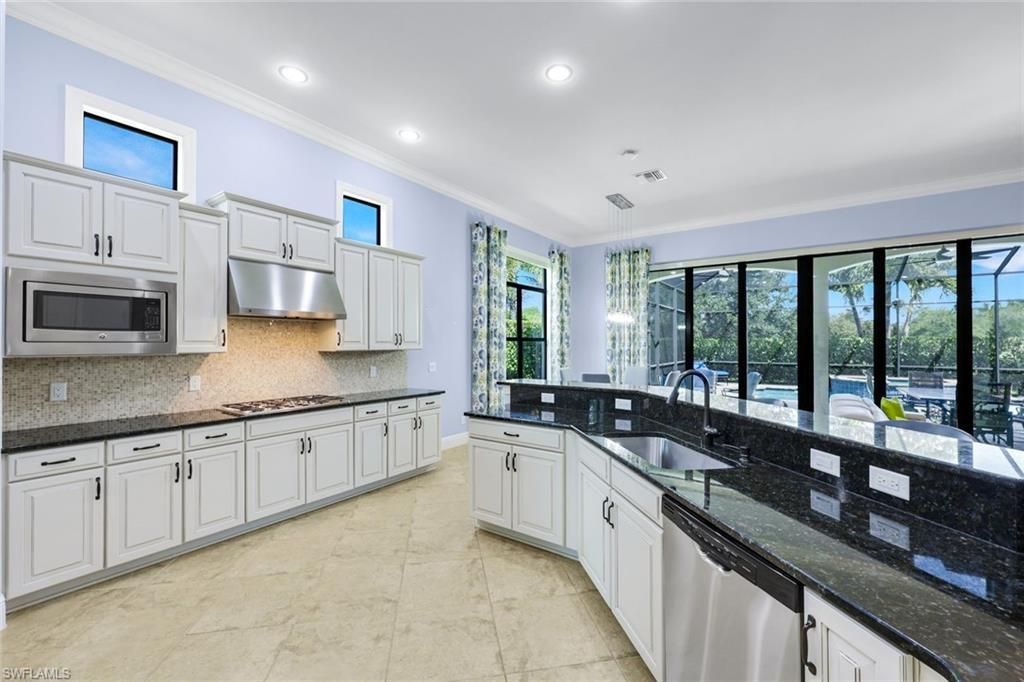9461 Napoli Ln, Naples, FL 34113 Photo