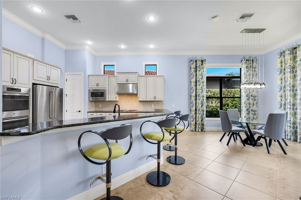 9461 Napoli Ln, Naples, FL 34113 Photo