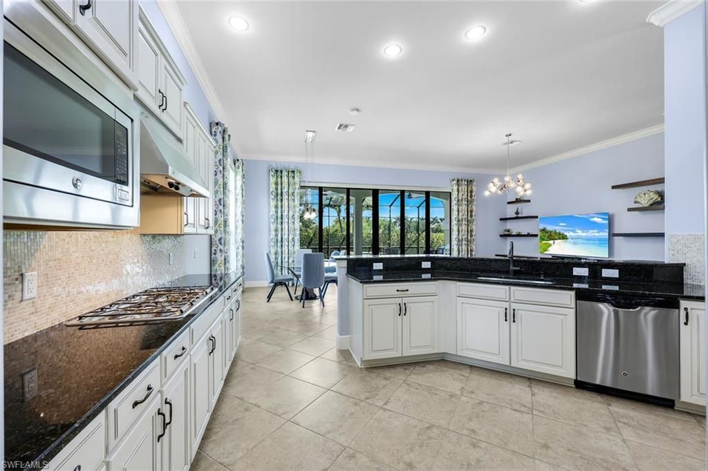 9461 Napoli Ln, Naples, FL 34113 Photo
