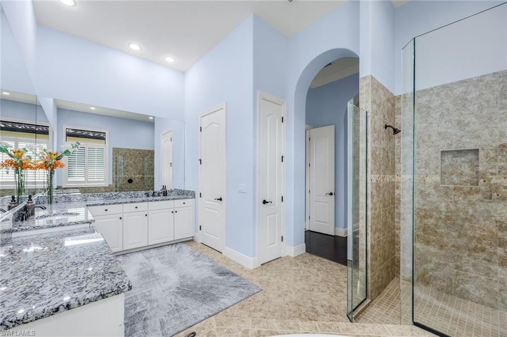 9461 Napoli Ln, Naples, FL 34113 Photo