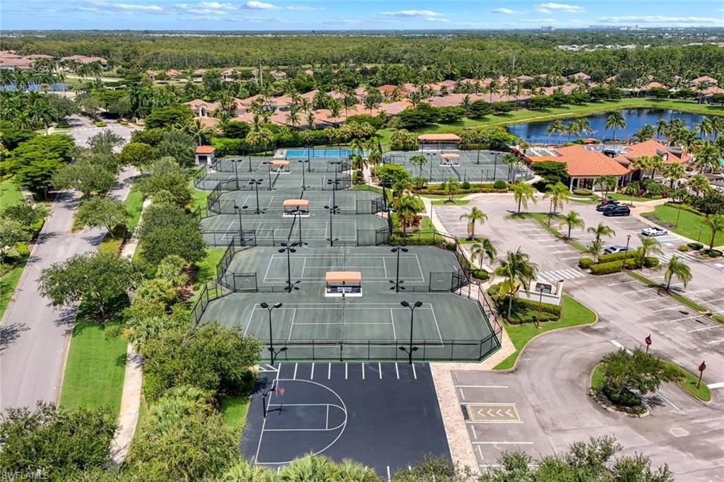 9461 Napoli Ln, Naples, FL 34113 Photo