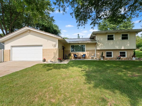 69601 Christiann Creek Drive, Edwardsburg, MI 49112