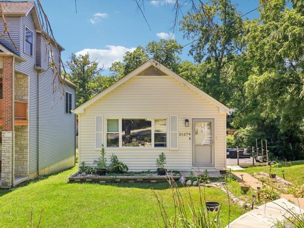 21279 W Shady Lane , Lake Zurich, IL 60047