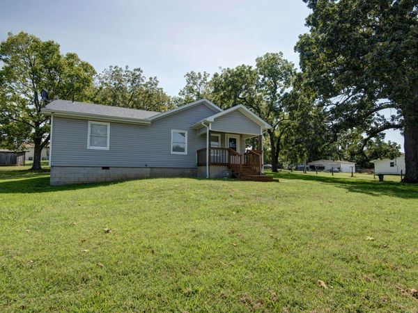 404 S Main Street , Pleasant Hope, MO 65725
