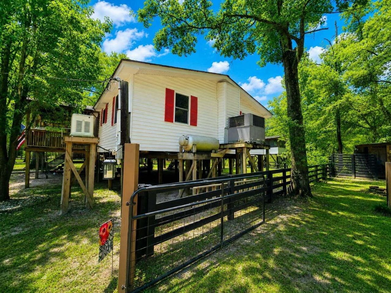 1239 Holly Ridge Lane Photo 34