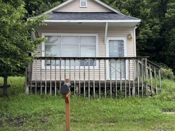 202 E 22nd Avenue A Avenue , Coal Valley, IL 61240