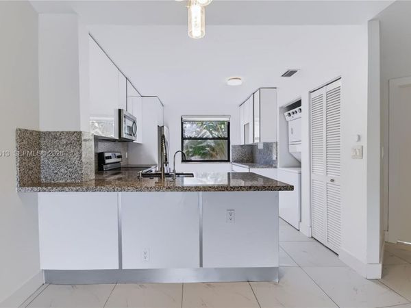Unit 301, Plantation, FL 33322