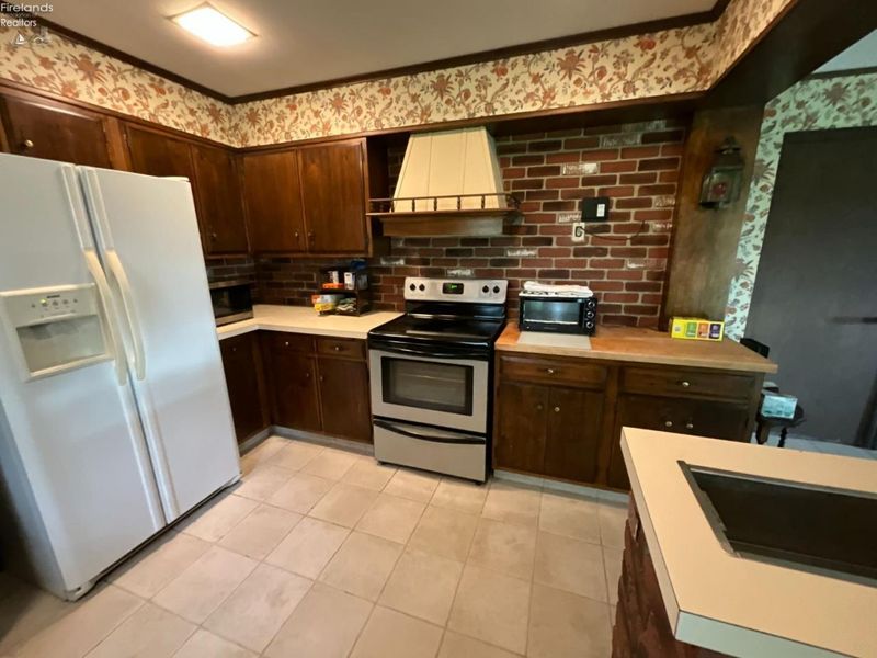 51770 Bursley Road, Wellington, OH 44090 Photo 2