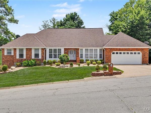 102 Lexington Lane, Washington, MO 63090