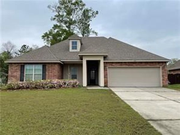 518 PONDEROSA Drive, Ponchatoula, LA 70452