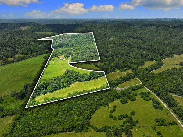 8021 Palmore Hollow Ln , Nolensville, TN 37135
