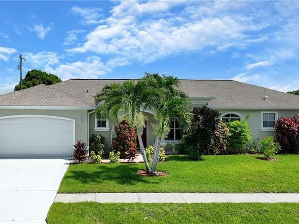 599 Genevieve DR , LEHIGH ACRES, FL 33936