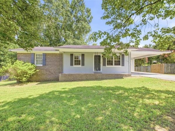 772 Compton Road , Silver Creek, GA 30173